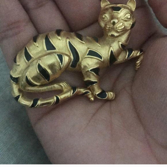 🌟Trifari fine art brooch tiger ark Vintage - Picture 4 of 4